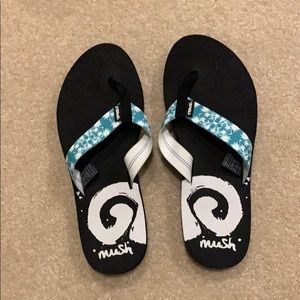 Teva flip flops size 9